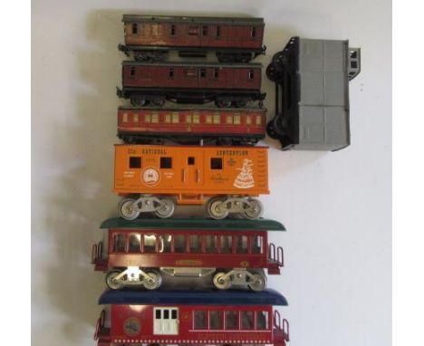 Leeds Models L.M.S. Coach, P, two Bing Midland Full Brakes, F-P, French Floor Train "Quest" Goods Van marked G.R. France, F, 