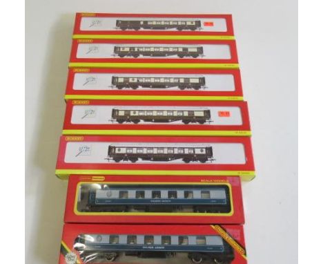 Seven Hornby Pullman coaches comprising two Golden Arrow blue Pullmans and five brown/cream Pullman coaches, all items boxed,