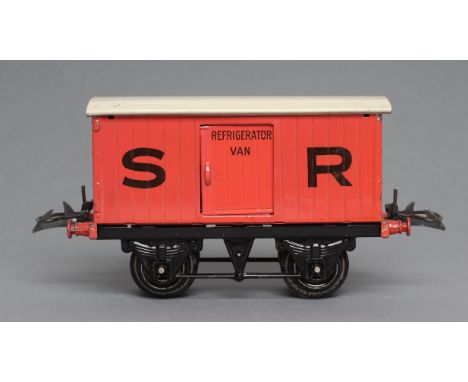 Hornby S.R. pink refrigerator van, this very rare Hornby van is found in excellent condition, paintwork on base, van and roof