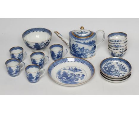 AN ENGLISH PORCELAIN PART TEA AND COFFEE SERVICE, c.1800, possibly Miles Mason, printed in underglaze blue with the Willow pa