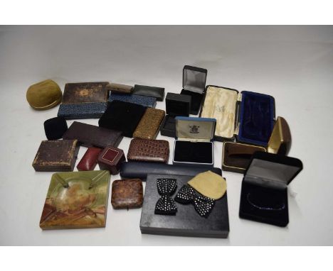 Mixed Lot: Various vintage jewellery boxes and other items