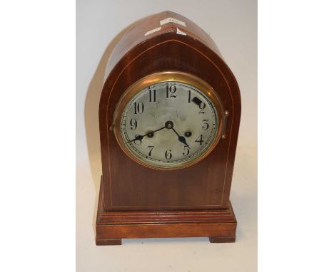Early 20th Century mantel clock in mahogany veneered lancet shaped case