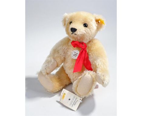 Steiff teddy bear, 1909 Classic, mohair bear, 34cm high