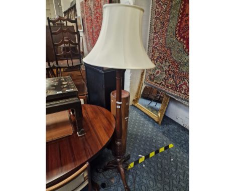 OAK STANDARD LAMP