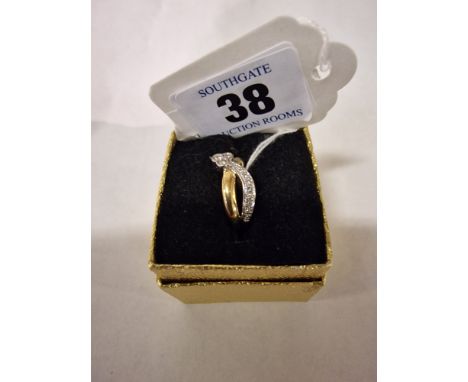18CT GOLD &amp; DIAMOND SNAKE DESIGN RING SIZE M/N 6 GRAMS APPROX