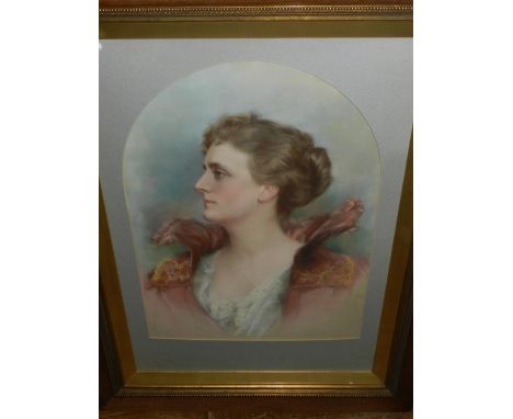 Early 20th century school, Portrait of an Elegant Lady, gouache, framed within an arched mount, 60 x 41cm.