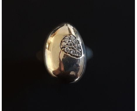 A 925 silver stone set ring, (M).