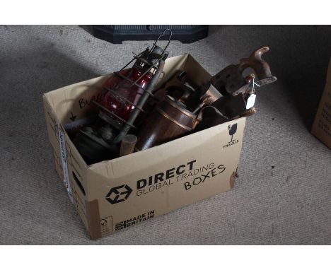 Quantity of tools, to include three hand saws, hacksaw, metal and glass lantern AF, small axe etc., (qty)