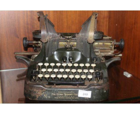 AN OLIVIER NO 9 BAT WING STYLE TYPEWRITER