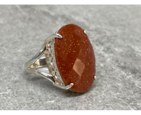 Silver oval gold stone ring size P