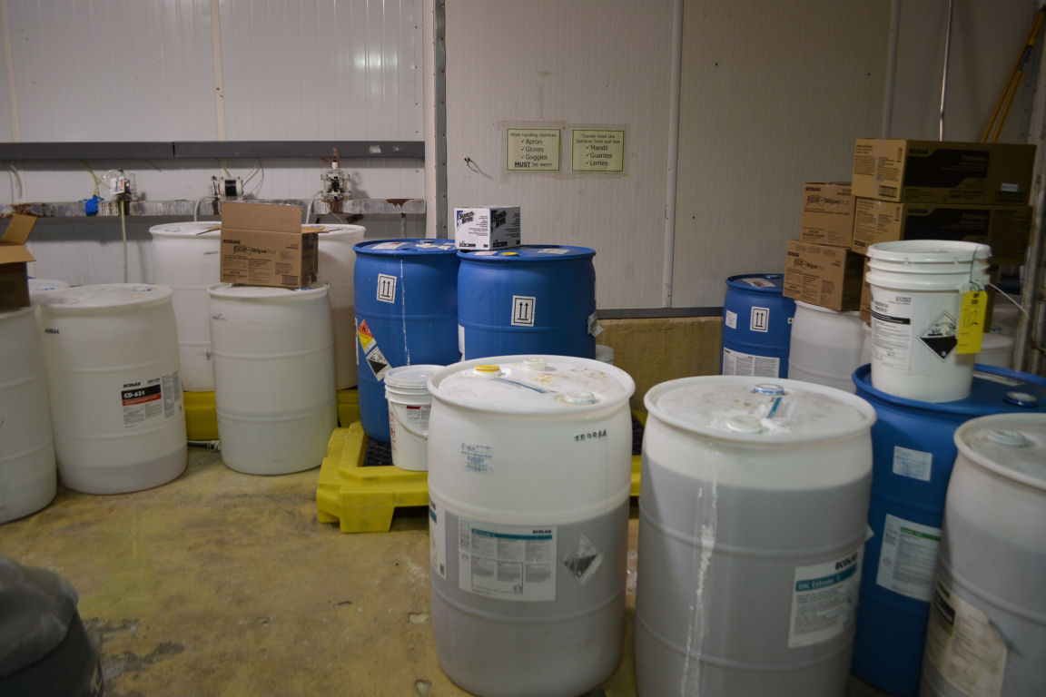 LOT AST. ECOLAB CHEMICALS (1) DRUM VORTEXX ACID LIQUID SANITIZER