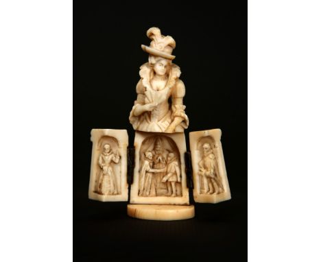 A SMALL EUROPEAN IVORY TRIPTYCH FIGURE OF A LADY, 19TH CENTURY, probably Dieppe. 7cm