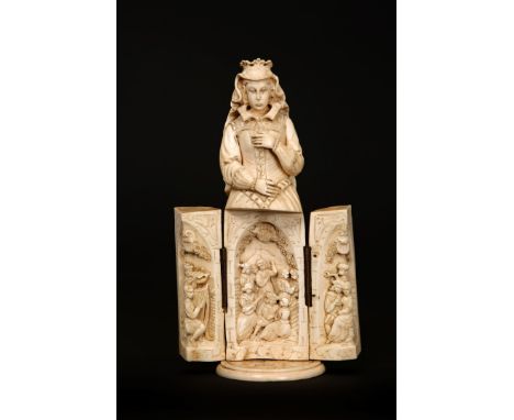 A EUROPEAN IVORY TRIPTYCH FIGURE, 19TH CENTURY, possibly Mary, Queen of Scots, probably Dieppe. 21.5cm