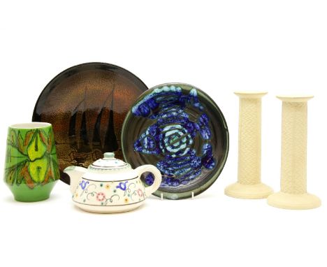 An assortment of decorative ceramics, to include Belleek, Royal Worcester, Wedgwood, Poole Delphis (and Aegean), etc