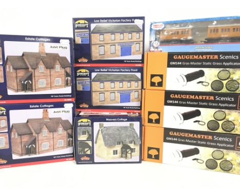 A Collection of Boxed 00 Gauge Buildings By Bachmann and Gaugemaster Gras-Master Static Graaa Applicator.