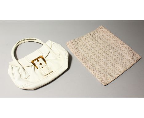 A WHITE LEATHER CELINE BAG.