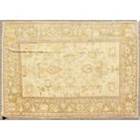 A LARGE PERSIAN CARPET, ZIEGLER MAHAL. 12ft 5in x 7ft 11in.