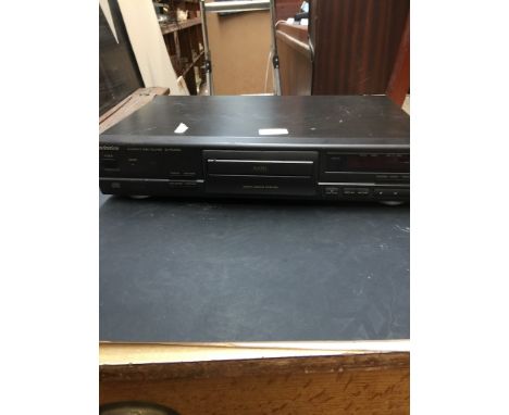 TECHNICS CD PLAYER