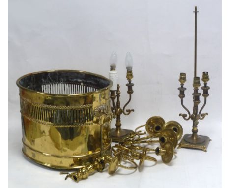 19th CENTURY BRASS OVAL LOG TUB, the tall sides with vertically pierced and embossed girdle and free loop handles, approximat