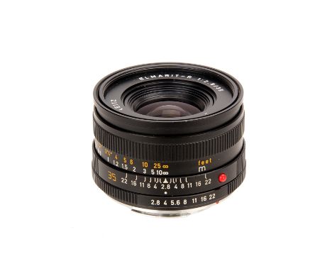 A Leitz Elmarit-R f/2.8 35mm Lens, black, serial no. 3362014, body, VG, elements, VG, some internal haze
E55