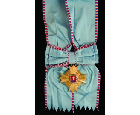 Slovak Republic (post-1993), Cross of the President of Slovakia, Sash badge, in silver and gilt, with central enamelled arms,