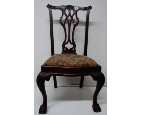 Victorian mahogany breakfast table with oval top and gadrooned edge on acanthus leaf capped legs with claw and ball feet with