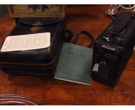 1920's Cine camera working with case