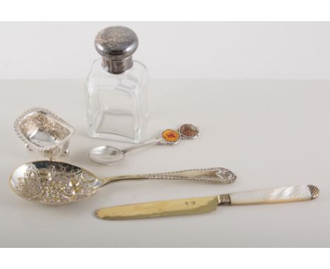 George III silver gilt dessert knife with mother of pearl handle, Gentleman's toilet bottle with silver top hallmarked London