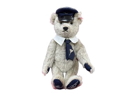 Steiff. Captain Mach - The Concorde Bear, white tag No. 661662, excellent in excellent box, limited edition certificate no. 2