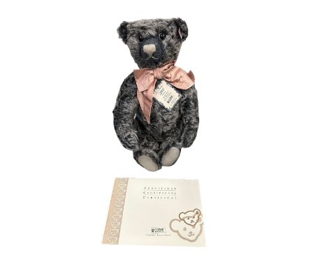 Steiff. British Collectors' 2007 Old Black Bear, white tag no. 662508, excellent in excellent box, limited edition certificat