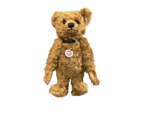 Steiff. British Collectors' teddy bear, white tag 663246, excellent in excellent illustrated box, limited edition certificate