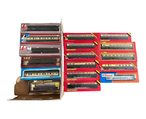 Collection of coaches and wagons (4), range of Hornby (10), Airfix, Lima, etc., generally excellent in excellent to good boxe