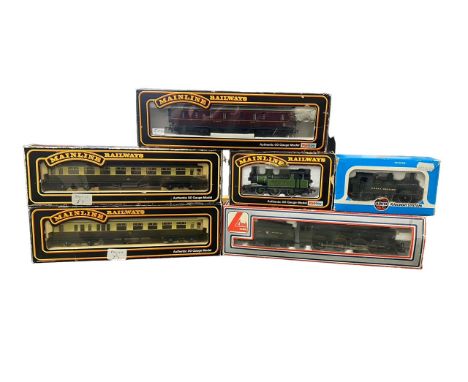 OO gauge collection, generally excellent in good or better boxes, with Lima GWR green 6000 King George V 4-6-0 locomotive and