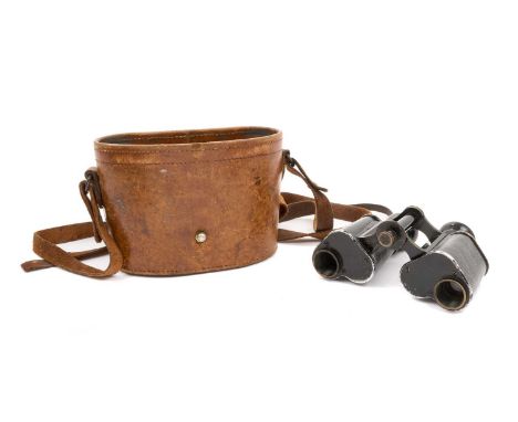 Pair of First World War Officer's private purchase binoculars in black painted finish, engraved Carl Zeiss Zena D.R.P., in br