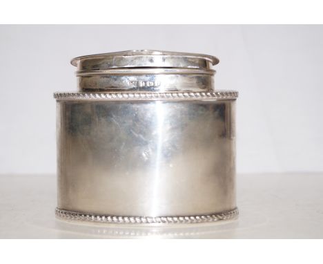 Edwardian silver tea caddy, oval form with hinged lid, Birmingham, 1905, weight 217 grams 