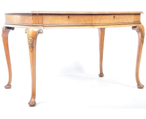 H.Pander &amp; Zonen Furniture - A fantastic early 20th Century Queen Anne revival walnut library table / writing desk having