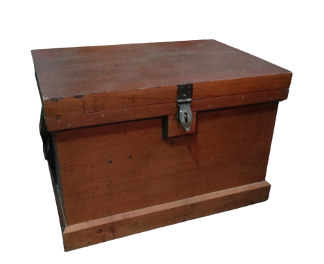 An impressive late 19th century mahogany artist's travelling trunk - the fitted interior with an arrangement of removable dra