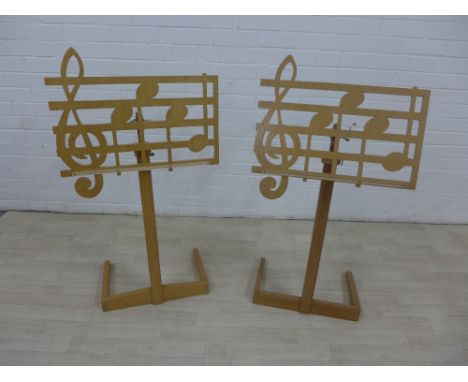 Pair of light wood music stands, designed by Wayne Dove, 95cm high