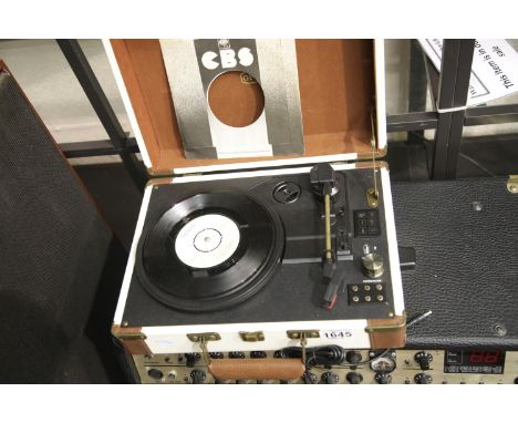 Cream GPO ambassador briefcase 3 speed record player USB recorder with built in stereo speakers, bluetooth transmitter, built
