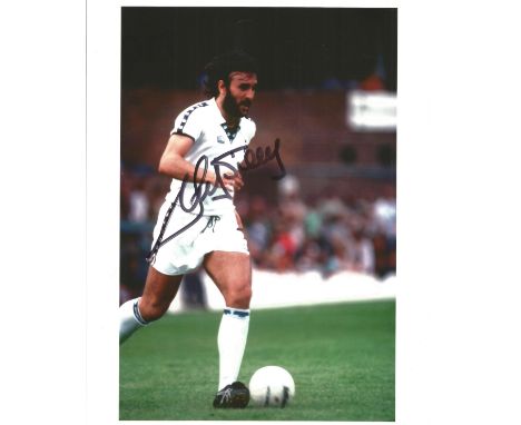 Ricardo Julio Ricky Villa, born 18 August 1952, is an Argentine football coach and former professional midfielder. He was fam