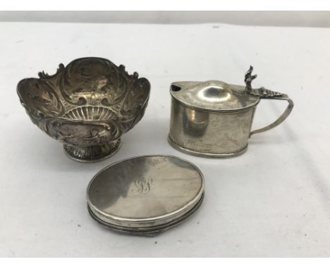 A collection of silver to inc a bowl, preserve pot and snuff box