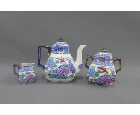 Masons Ironstone teapot, sugar bowl and milk jug, with a transfer printed chinoiserie pattern, (3) 