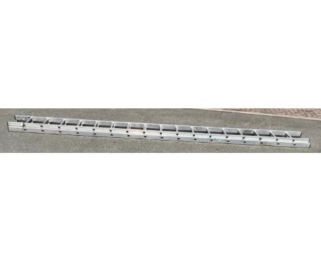 A Youngman aluminium extending ladder, two piece extending to 450cm 
