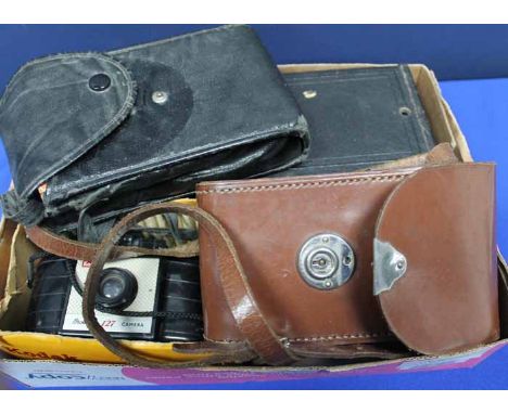 COLLECTION OF VINTAGE CAMERAS
including Kodak Brownie 127, Olympus etc 