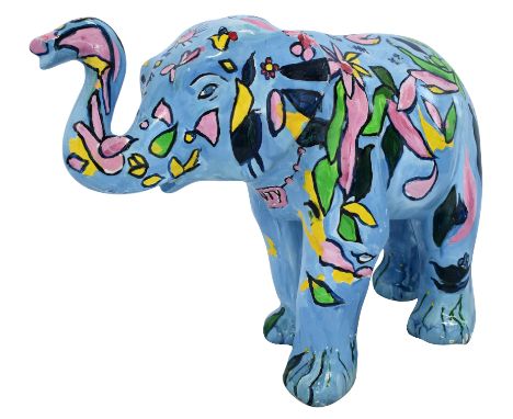 PontyPhilip named the elephant 'Ponty' after the French philosopher as he had found him inspirational. Philip painted Ponty a