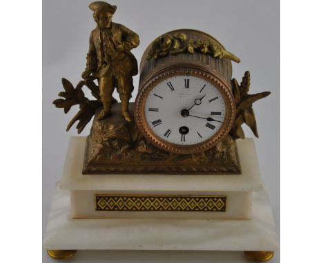 An early 20th Century French gilt spelter and marble mantel clock, H: 25 cms