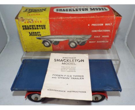 Vintage Toys - an 8 ton Dyson trailer in original box, trailer appears to be in very good to excellent condition with some su