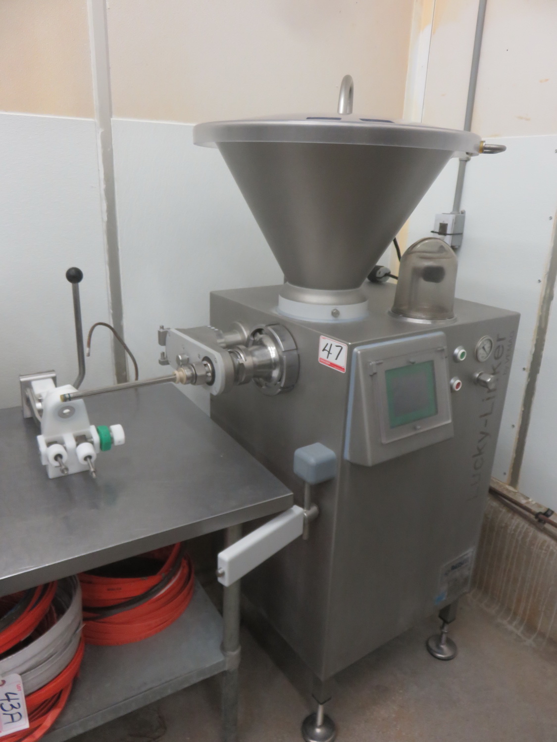 2014 VEMAG LUCKYLINKER VACUUM SAUSAGE STUFFER W/ TOUCH SCREEN CONTROLS