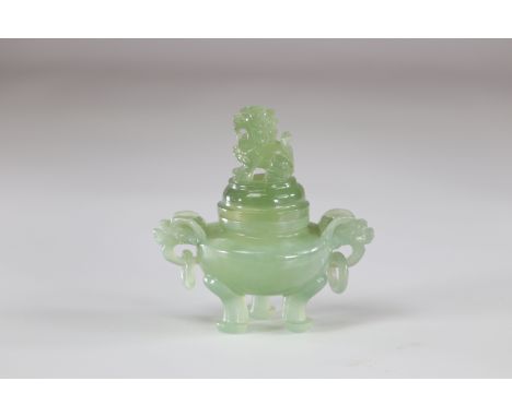 China burns perfume in green jadeSizes: H=115mm L=120mmWeight (K): 0.250kg