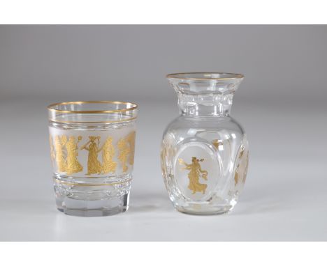 Val Saint Lambert lot of 2 pieces with flora danceSizes: Carafe H=130mm D=85mm Verre H=100mm D=85mmWeight (K): 0.780kgAuthor 